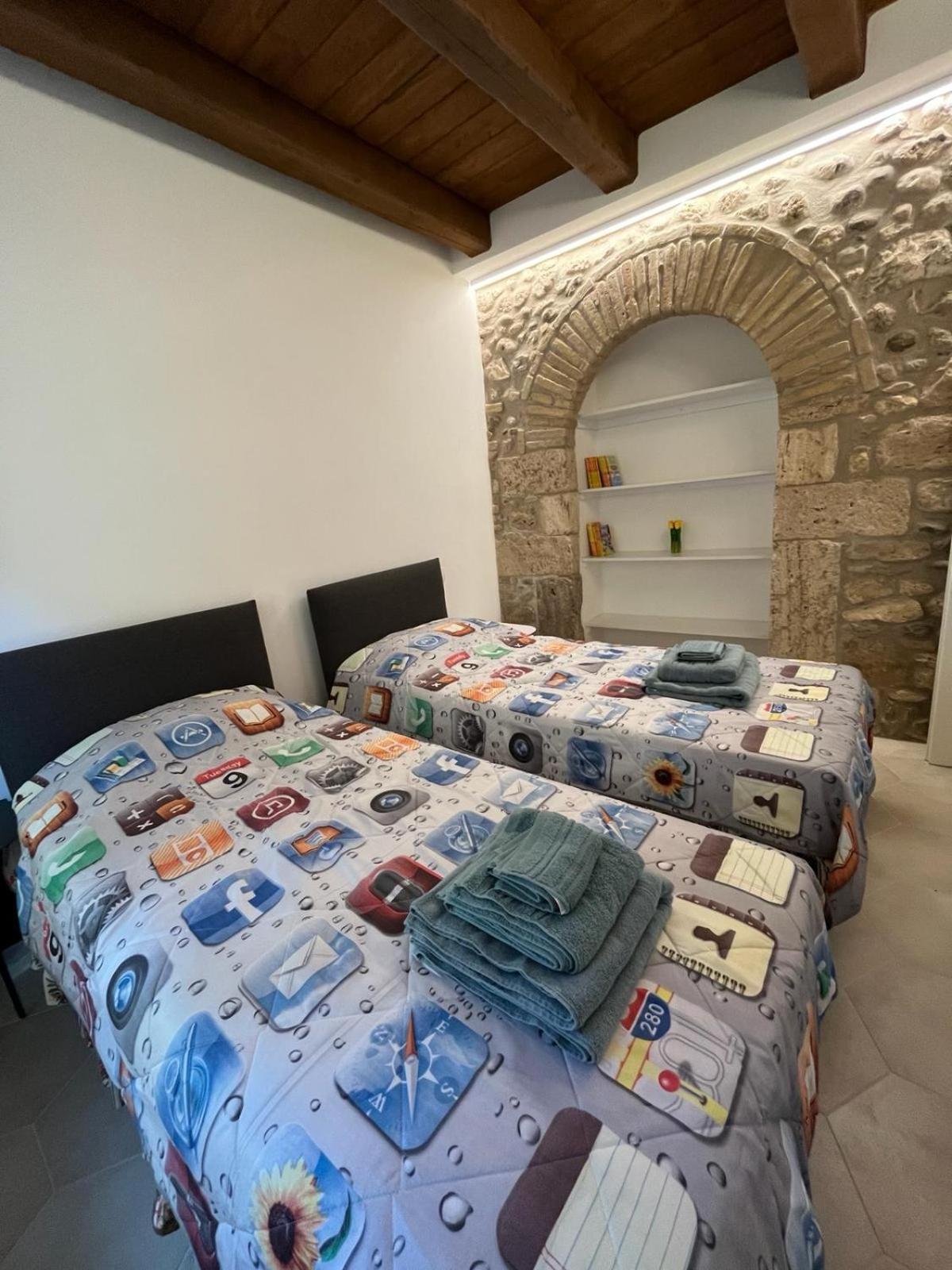 Charme In Centro With Private Parking Apartment Ascoli Piceno Exterior photo