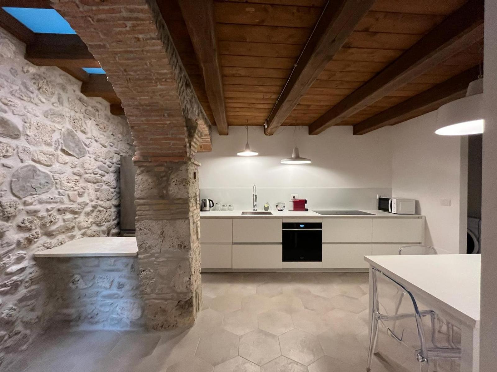 Charme In Centro With Private Parking Apartment Ascoli Piceno Exterior photo